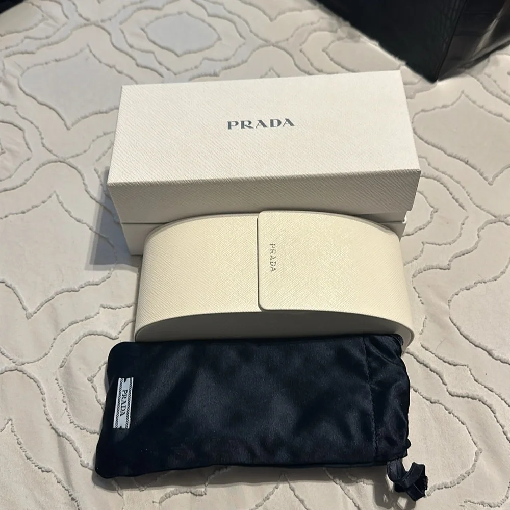 PRADA Sunglasses - Picture 5 of 9